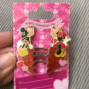 Disney Mickey & Minnie Valentine Pin